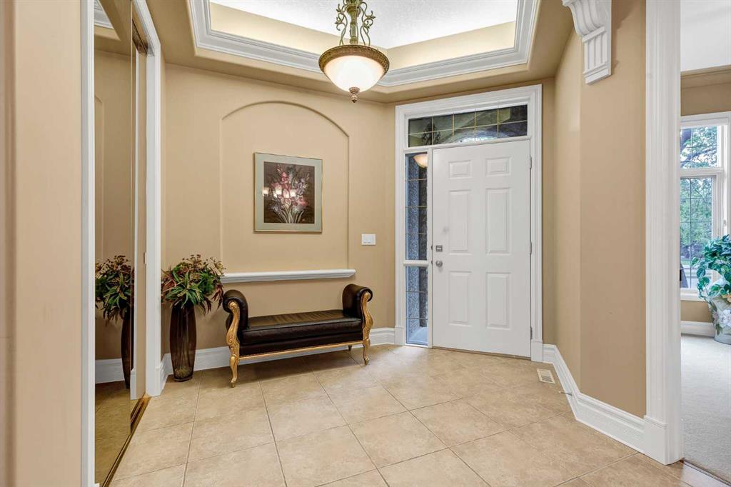 4592 Hamptons Way NW, Calgary, AB, T3A6B6 photo 3