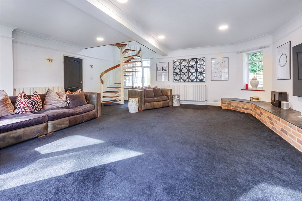 Additional image 11 of 5 bed detached house for saleLoom Lane, Radlett, Hertfordshire WD7