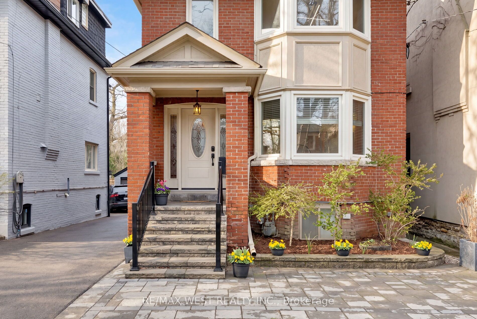 311 St Clair Avenue E, Toronto, ON, M4T 1P3 photo 4