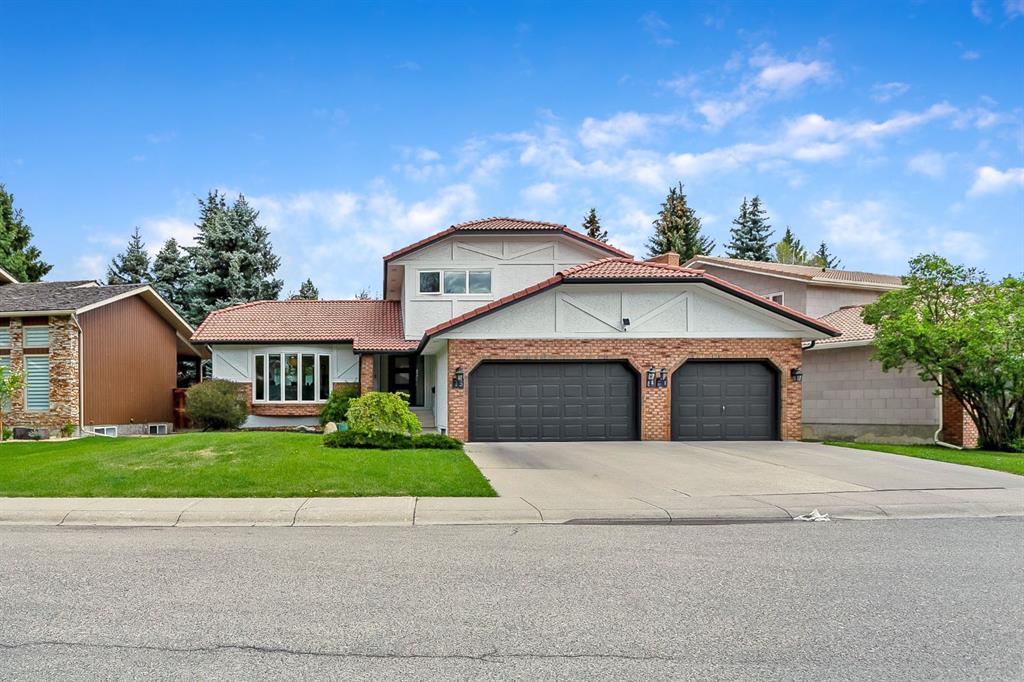 75 Woodacres Crescent SW, Calgary, AB, T2W 4V5