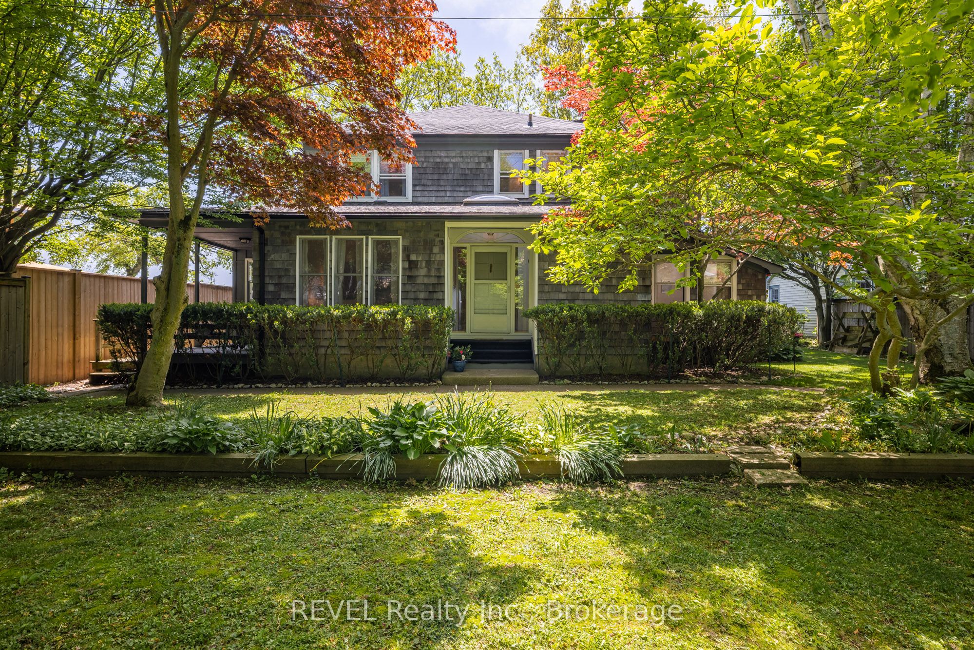 2133 Macdonald Drive, Fort Erie, ON, L2A 5M4