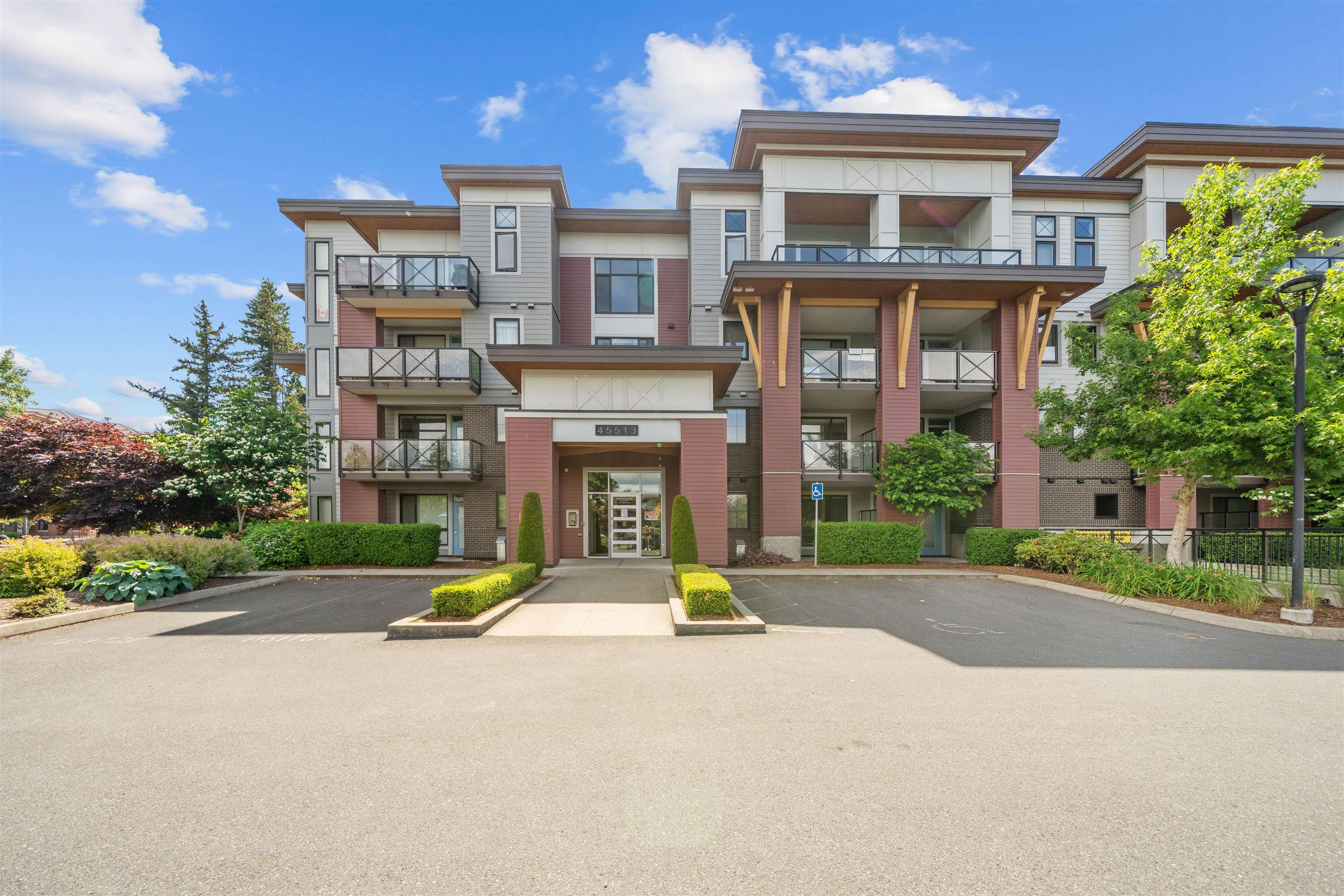 111-45513 Market Way, Chilliwack, BC, V2R 6A5