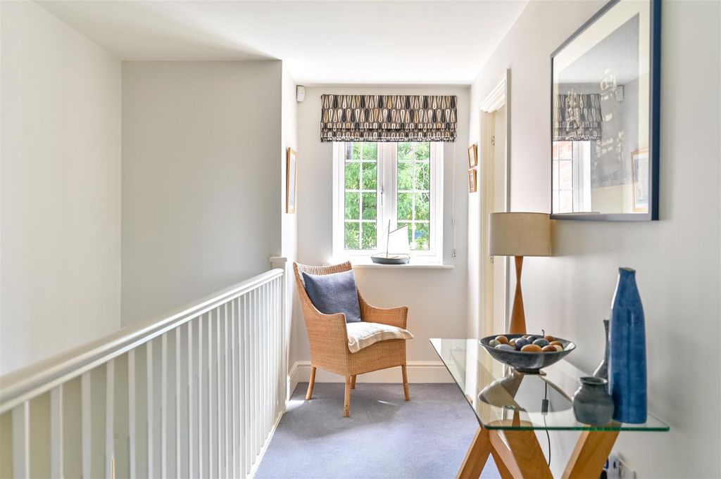 Additional image 22 of 5 bed detached house for saleWellswood Gardens, Reading RG1