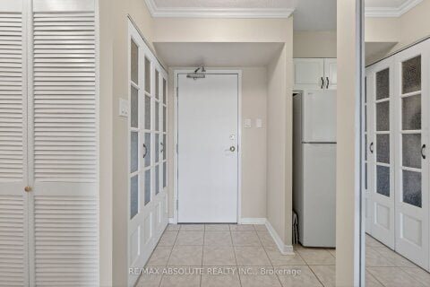 Additional image 8 of 806-545 St Laurent Boulevard, Ottawa, ON, K1K 4H9