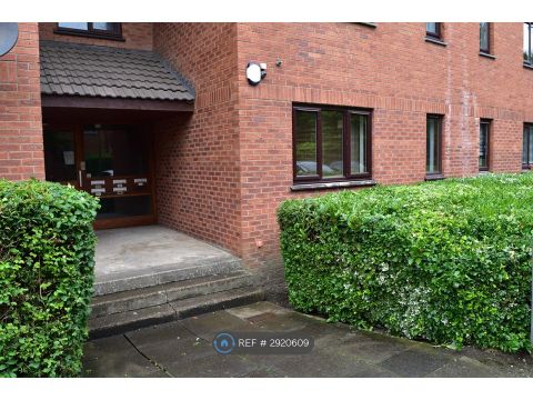 Landressy Place, Glasgow G40
