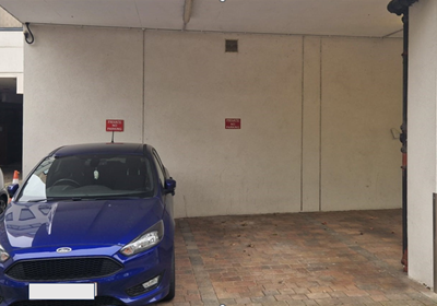 Chiswick High Road, London W4, Parking/garage to rent