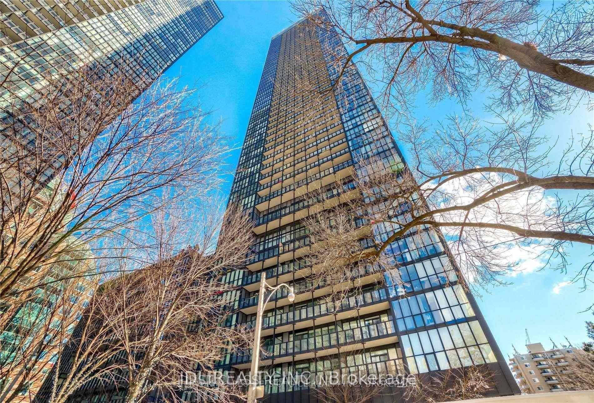 318-101 Charles Street E, Toronto, ON, M4Y 0A9