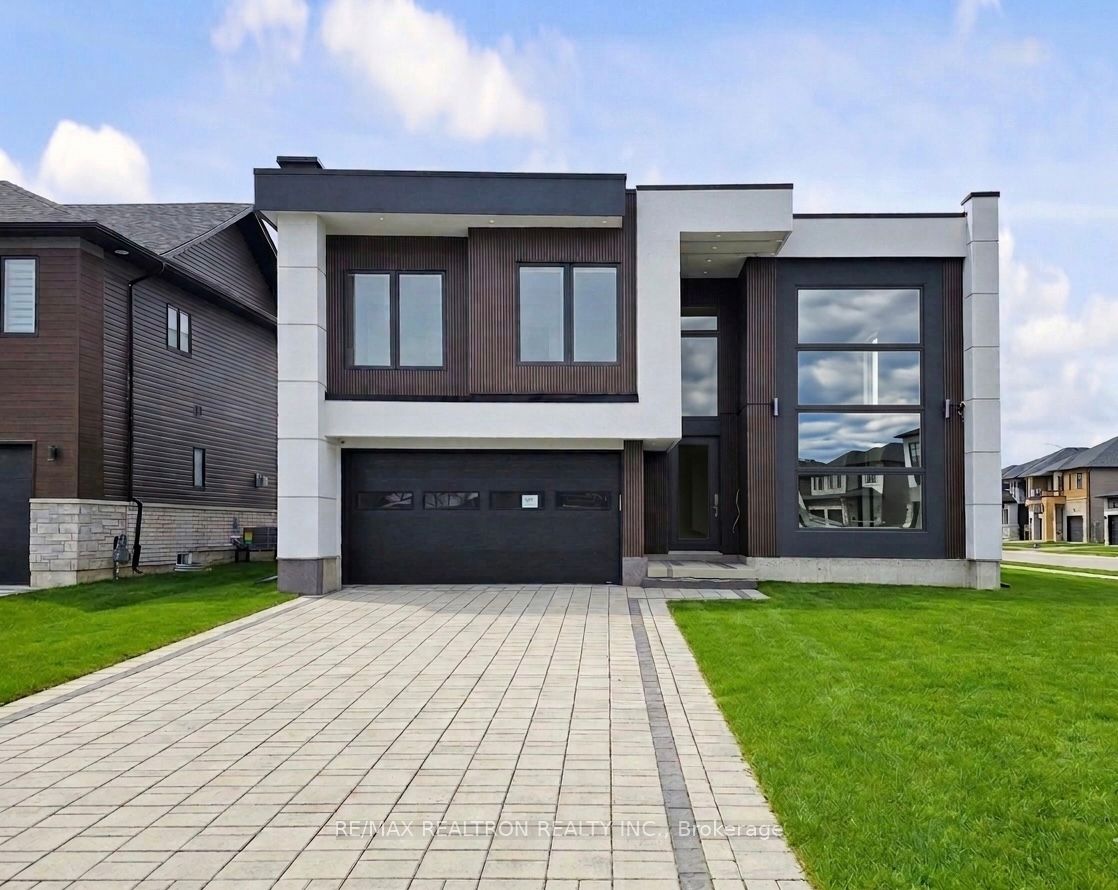 3714 Lakepoint Drive, Severn, ON, L3V 8M9