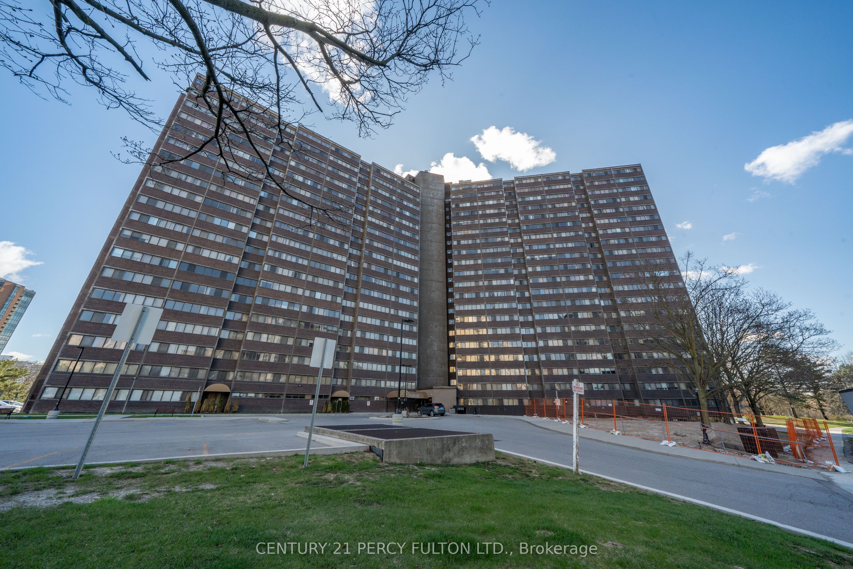 Additional image 2 of PH 12-11 Wincott Drive, Toronto, ON, M9R 2R9