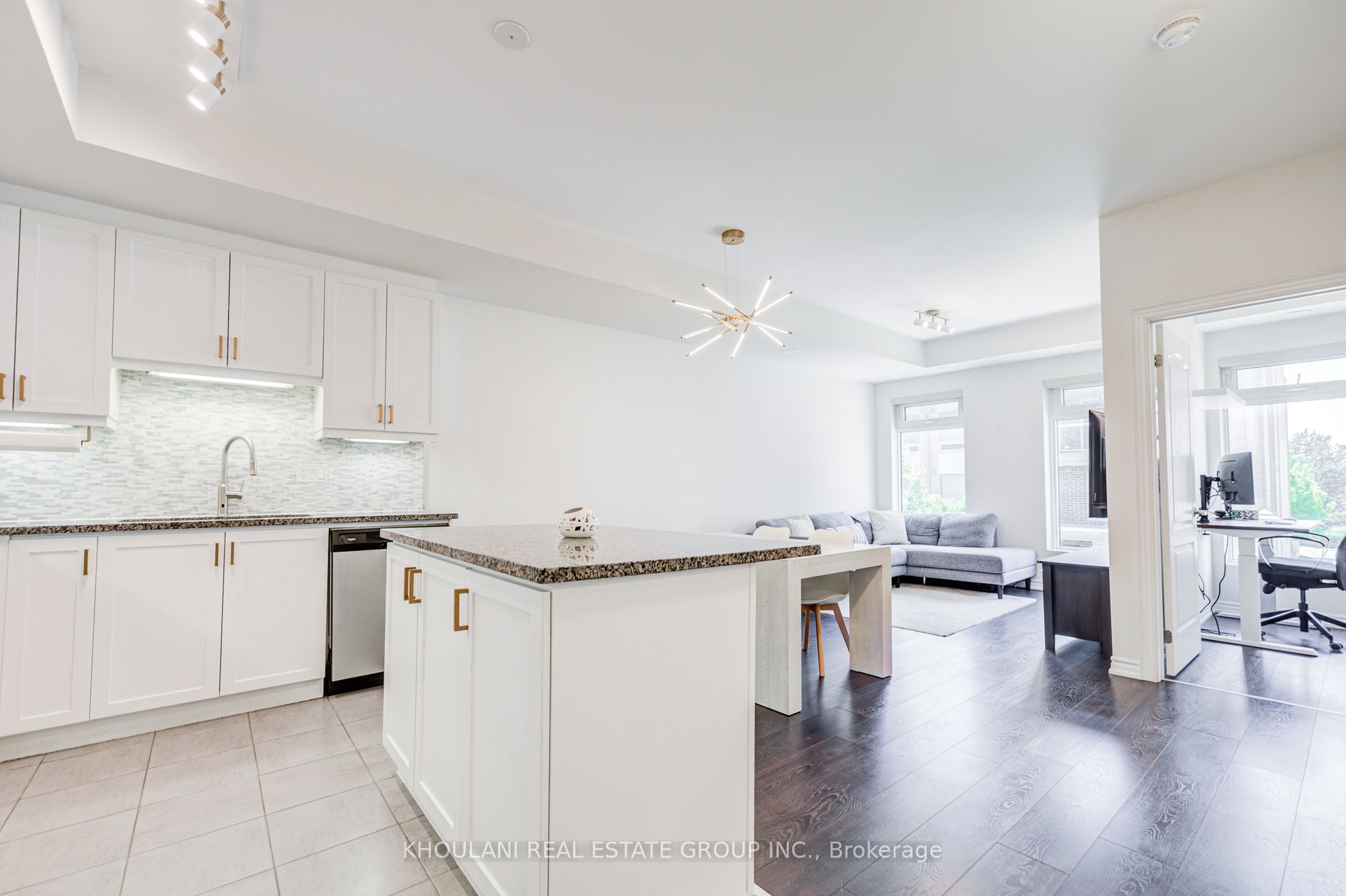 Additional image 5 of 240-11 Applewood Lane, Toronto, ON, M9C 0C1