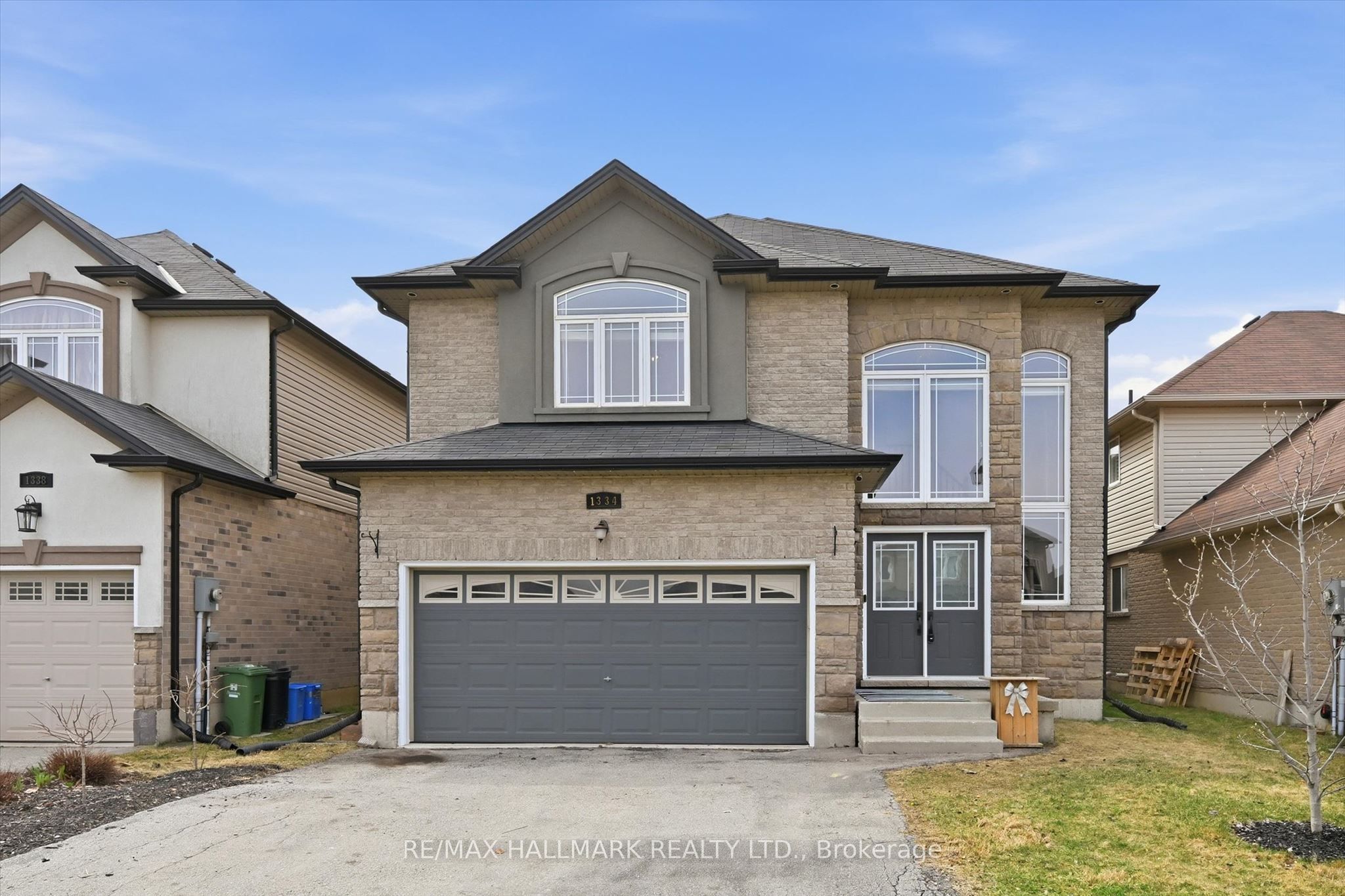 1334 Upper Paradise Road, Hamilton, ON, L9B 0C3