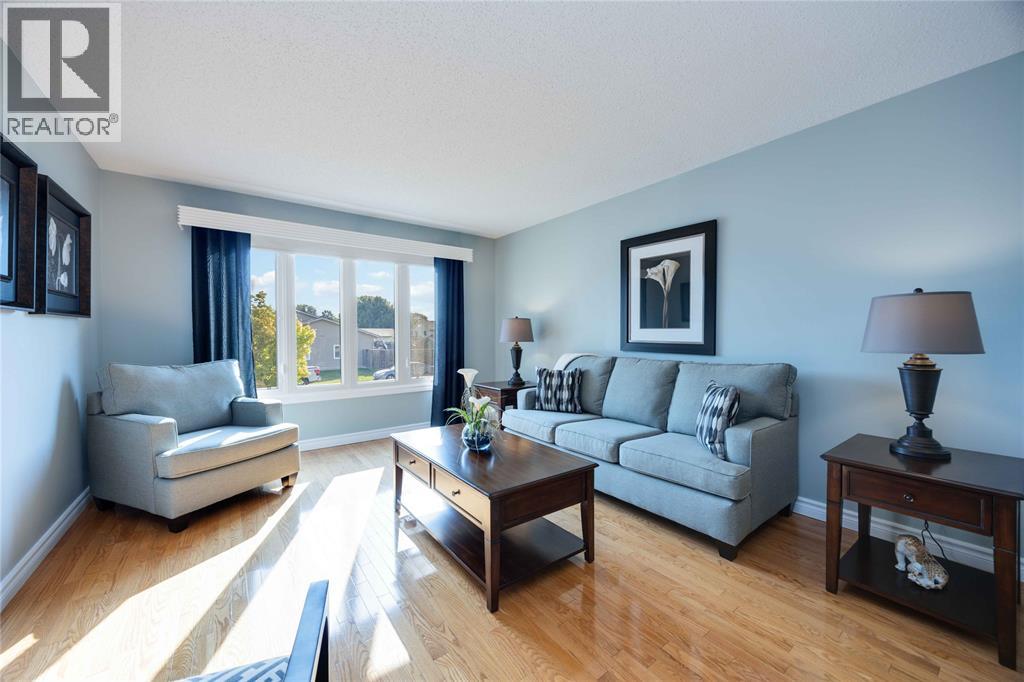 222 Thames Crescent, Sarnia, ON, N7S5C9 photo 4