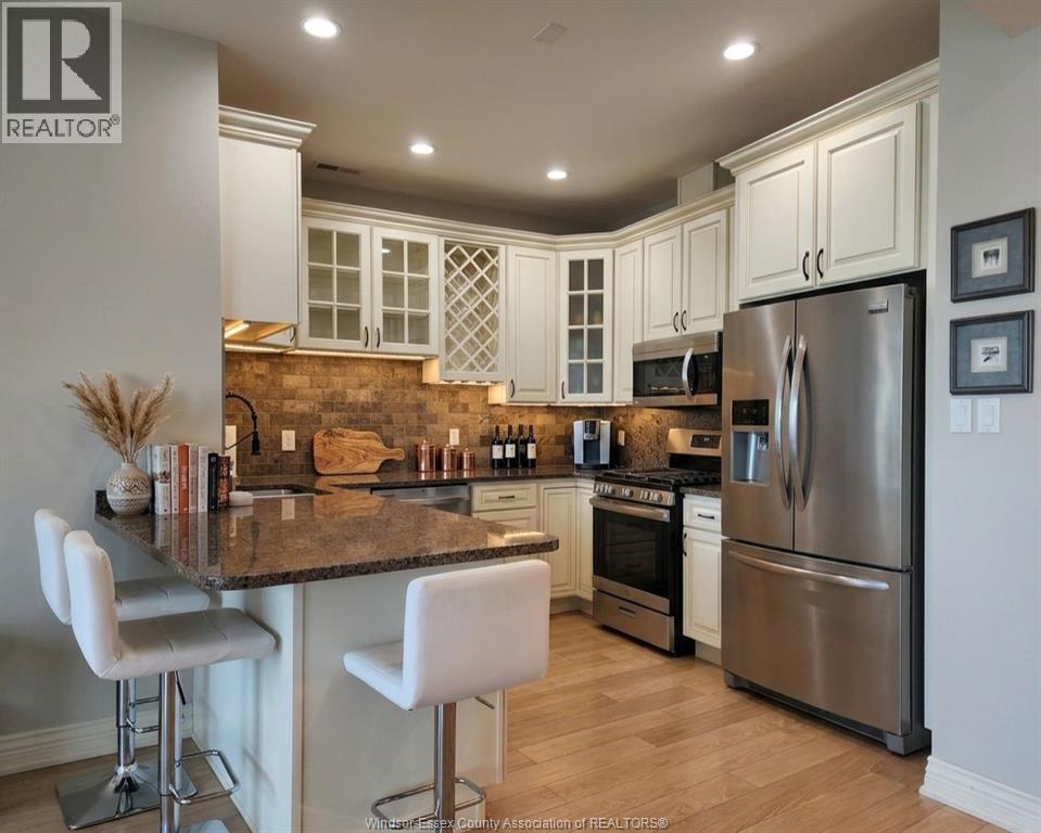 705-1225 Riverside Drive, Windsor, ON, N9A0A2 photo 2