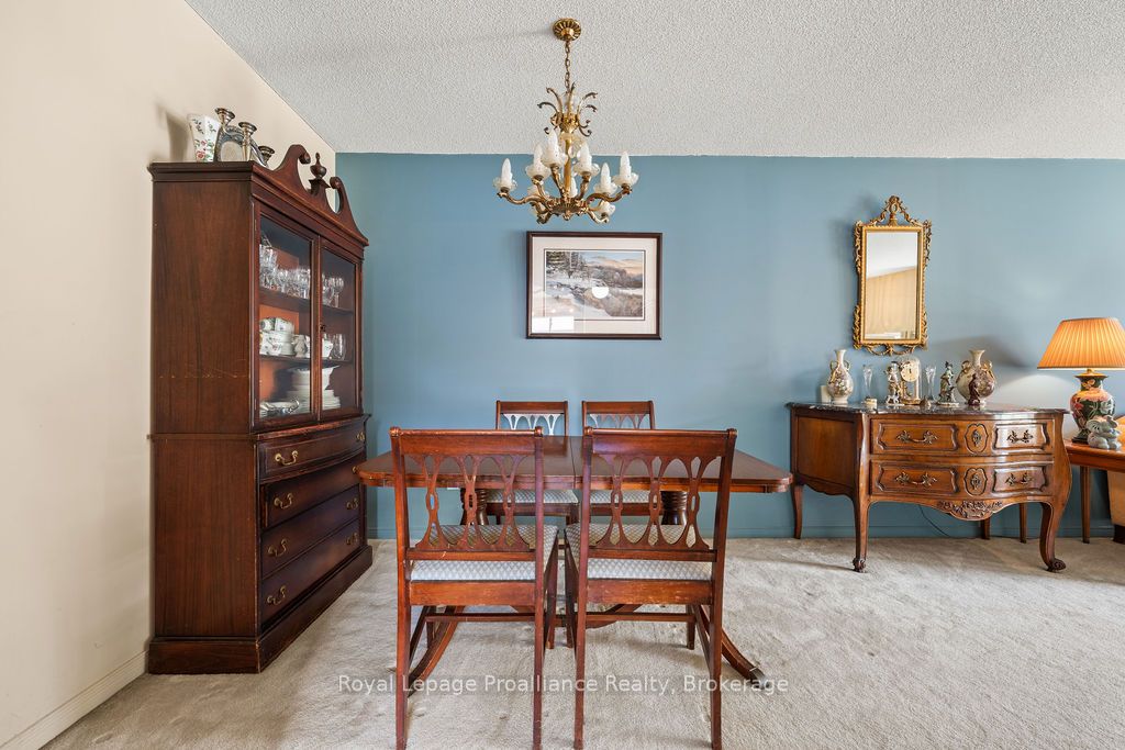 611 Barnsley Crescent, Kingston, ON, K7M 8X4 photo 3