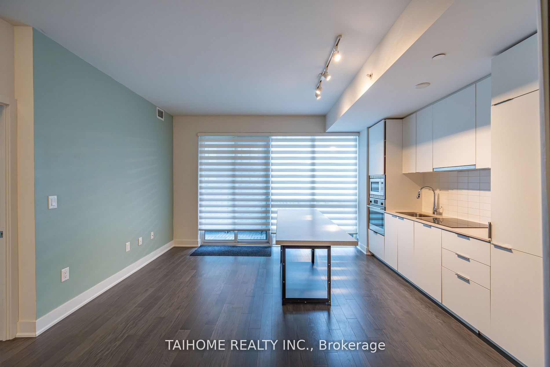 307-955 Bay Street, Toronto, ON, M5S 0C6