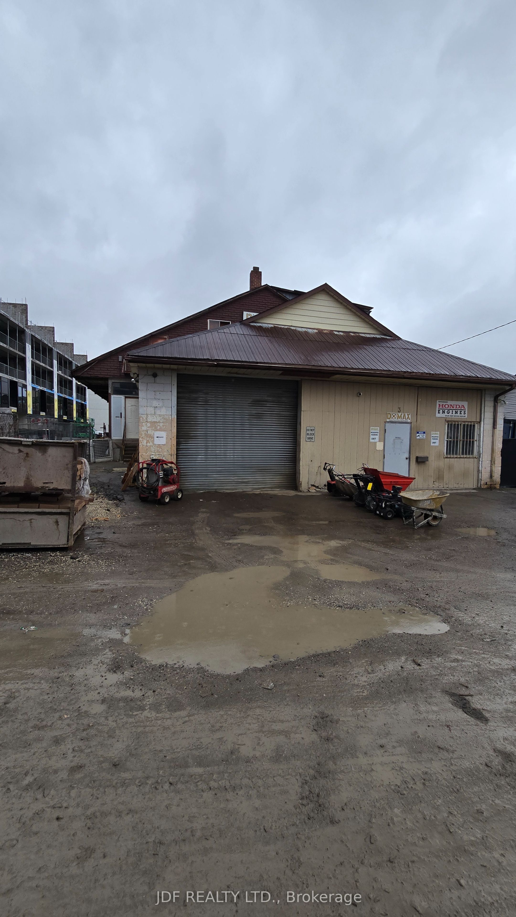 1* Burtons Lane, Vaughan, ON, L4L 1J5 photo 2