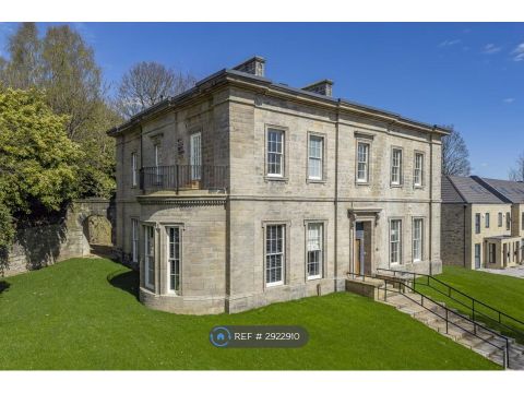 Cliff Oaks, Leeds LS12