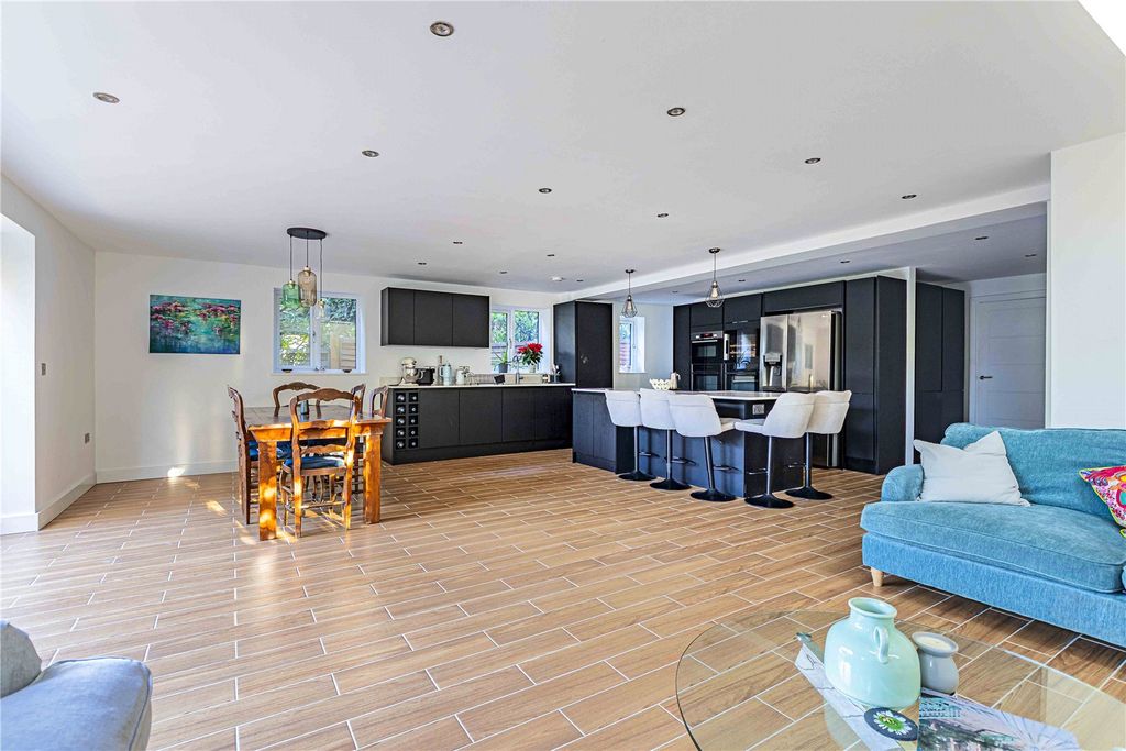 Additional image 9 of 5 bed detached house for saleThe Avenue, Radlett, Hertfordshire WD7