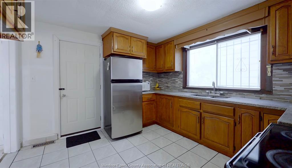 1073 Pierre Avenue, Windsor, ON, N9A2L1 photo 5