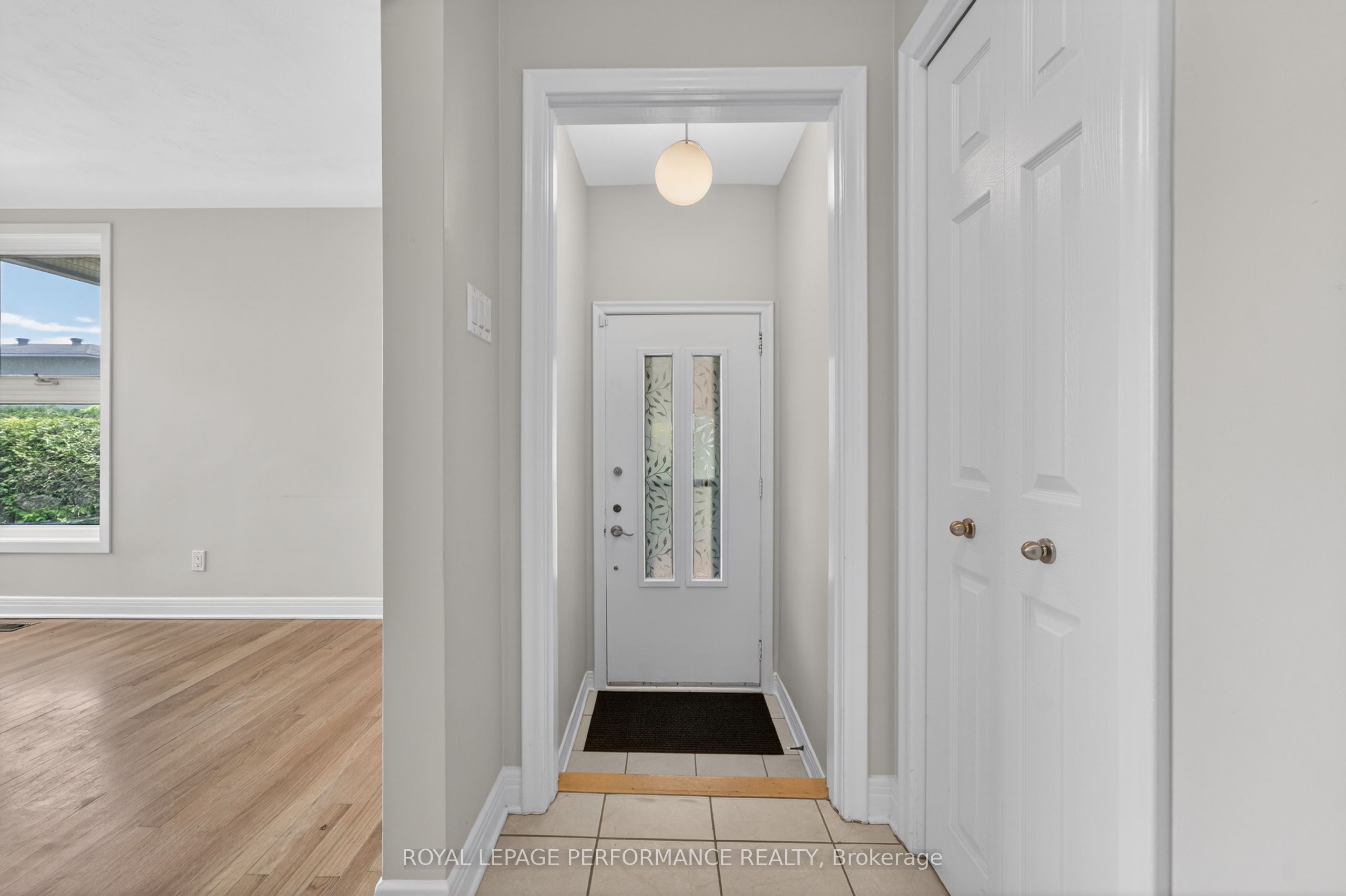 Additional image 3 of 908 Innswood Drive, Ottawa, ON, K2A 3S1