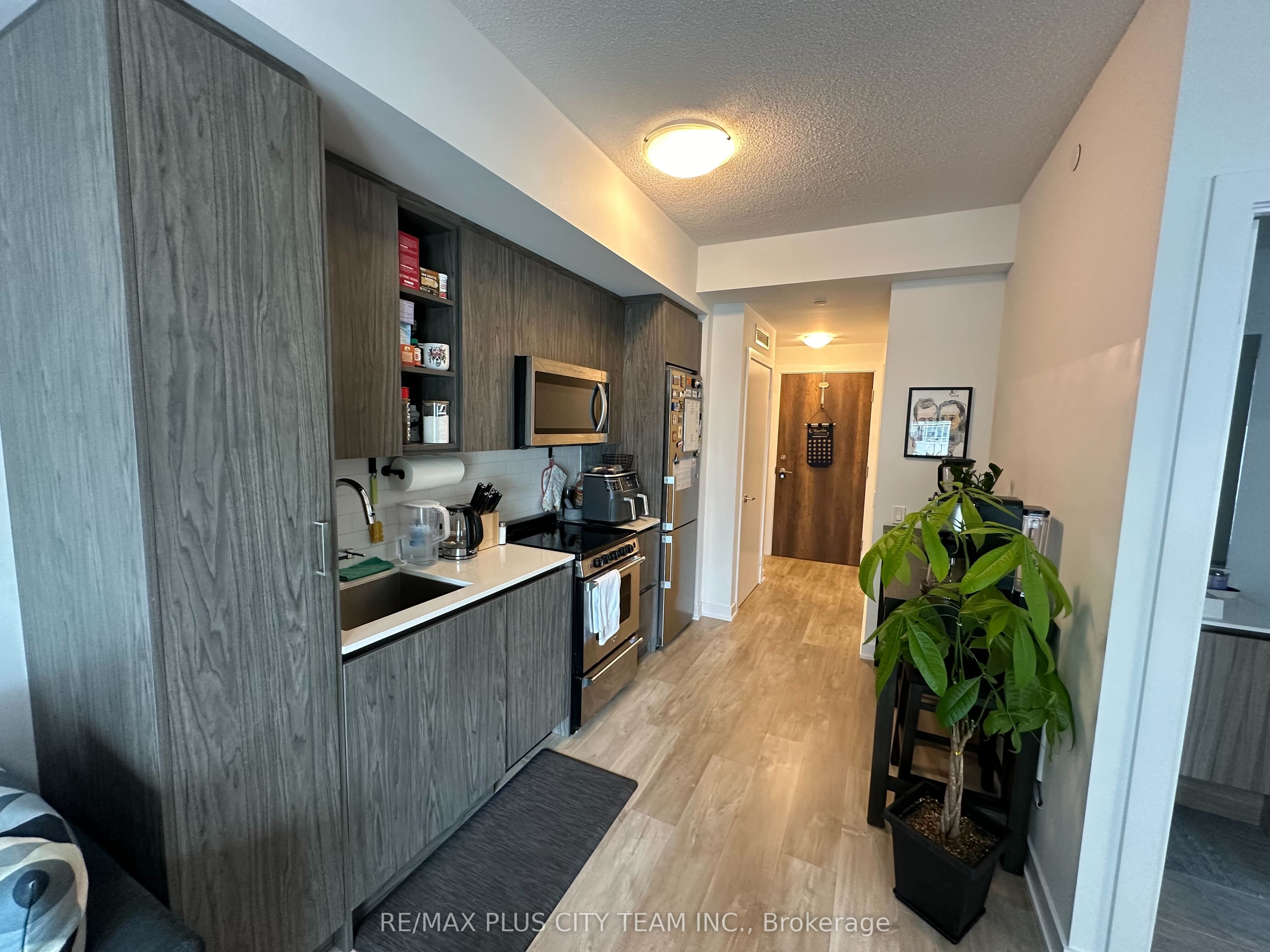 Additional image 4 of 501-251 Manitoba Street, Toronto, ON, M8Y 0C7