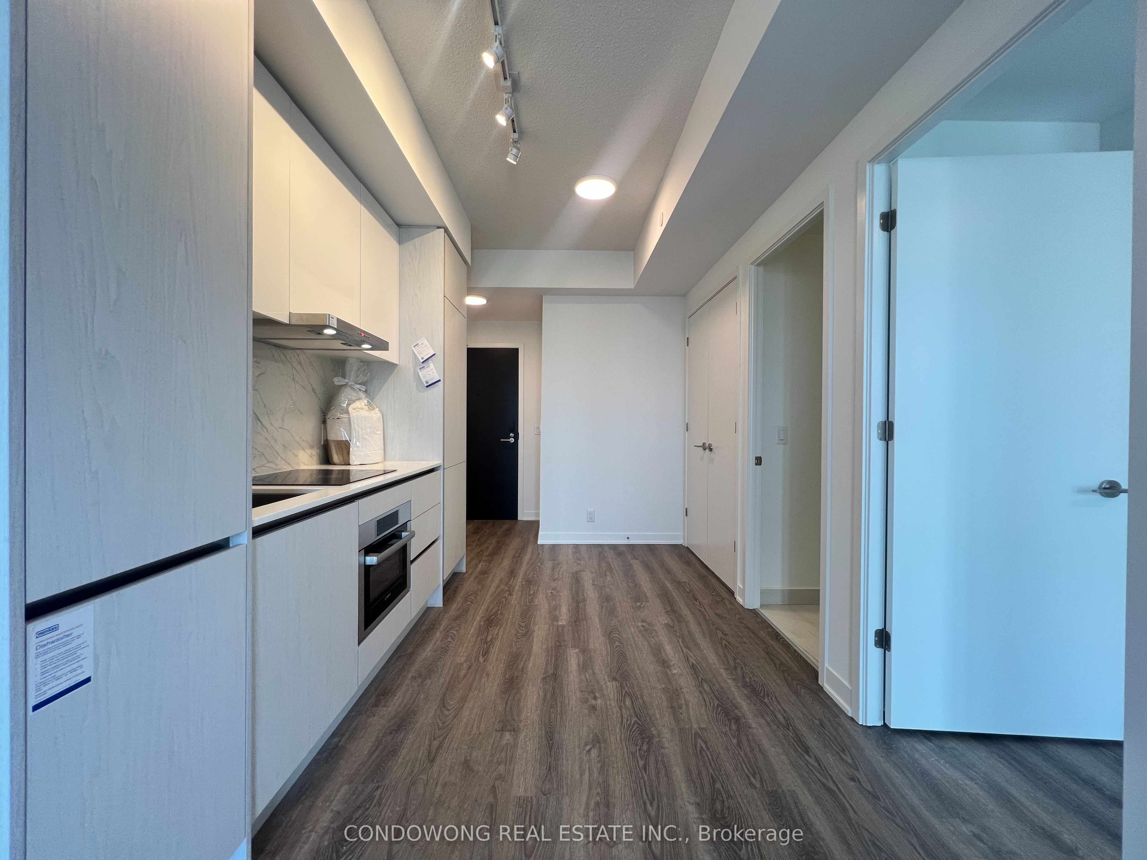 Additional image 4 of 3201-180 Front Street E, Toronto, ON, M5A 0A9