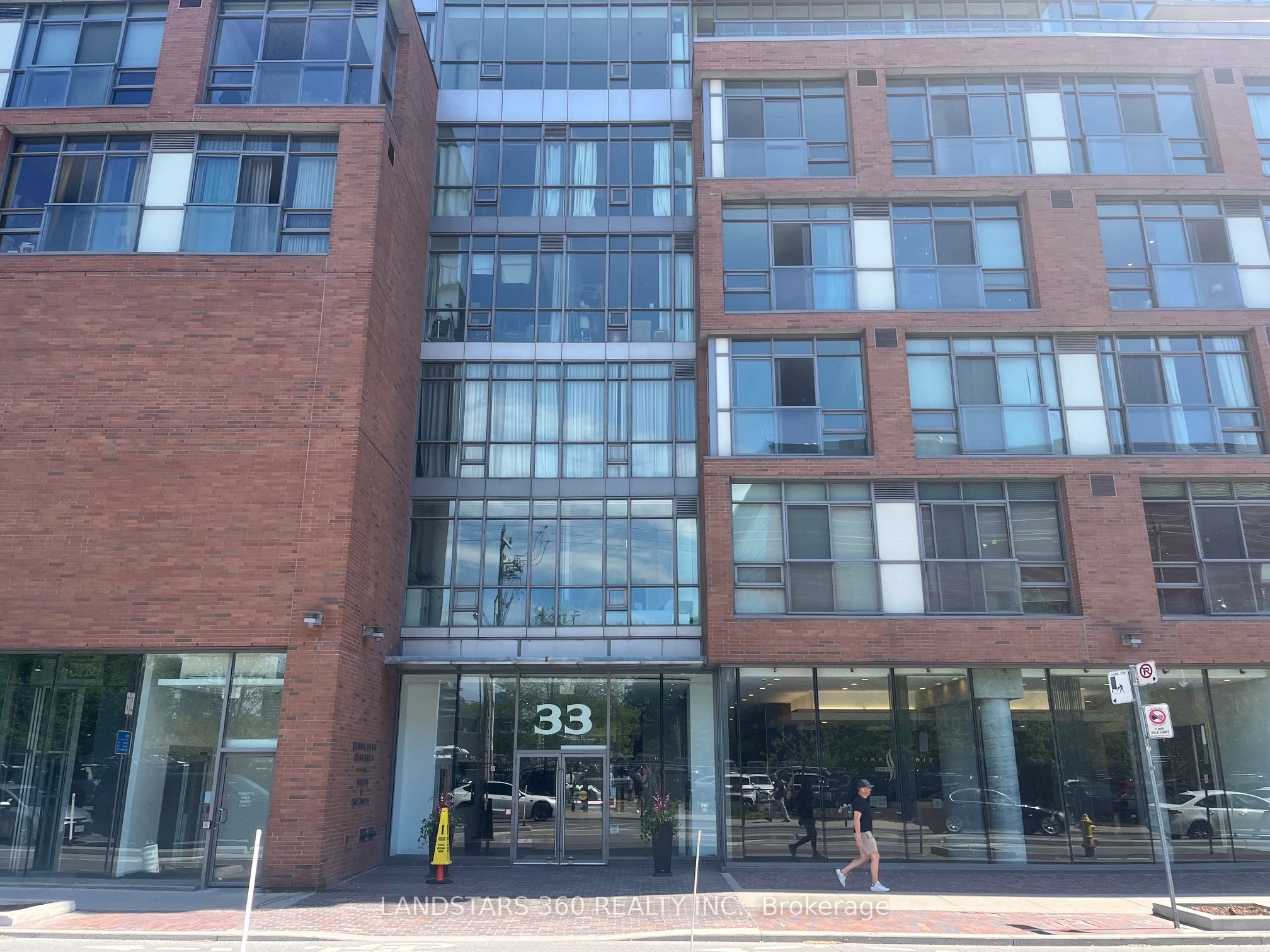 2201-33 Mill Street, Toronto, ON, M5A 3R3