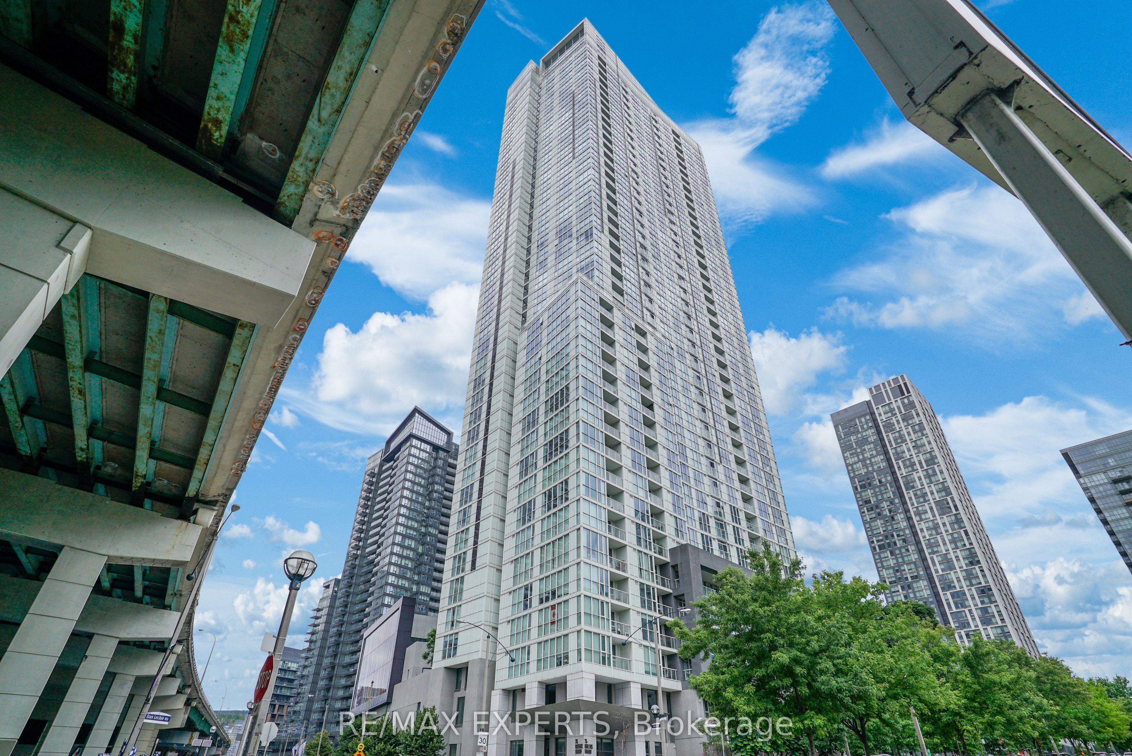 2610-75 Queens Wharf Road, Toronto, ON, M5V 0J8