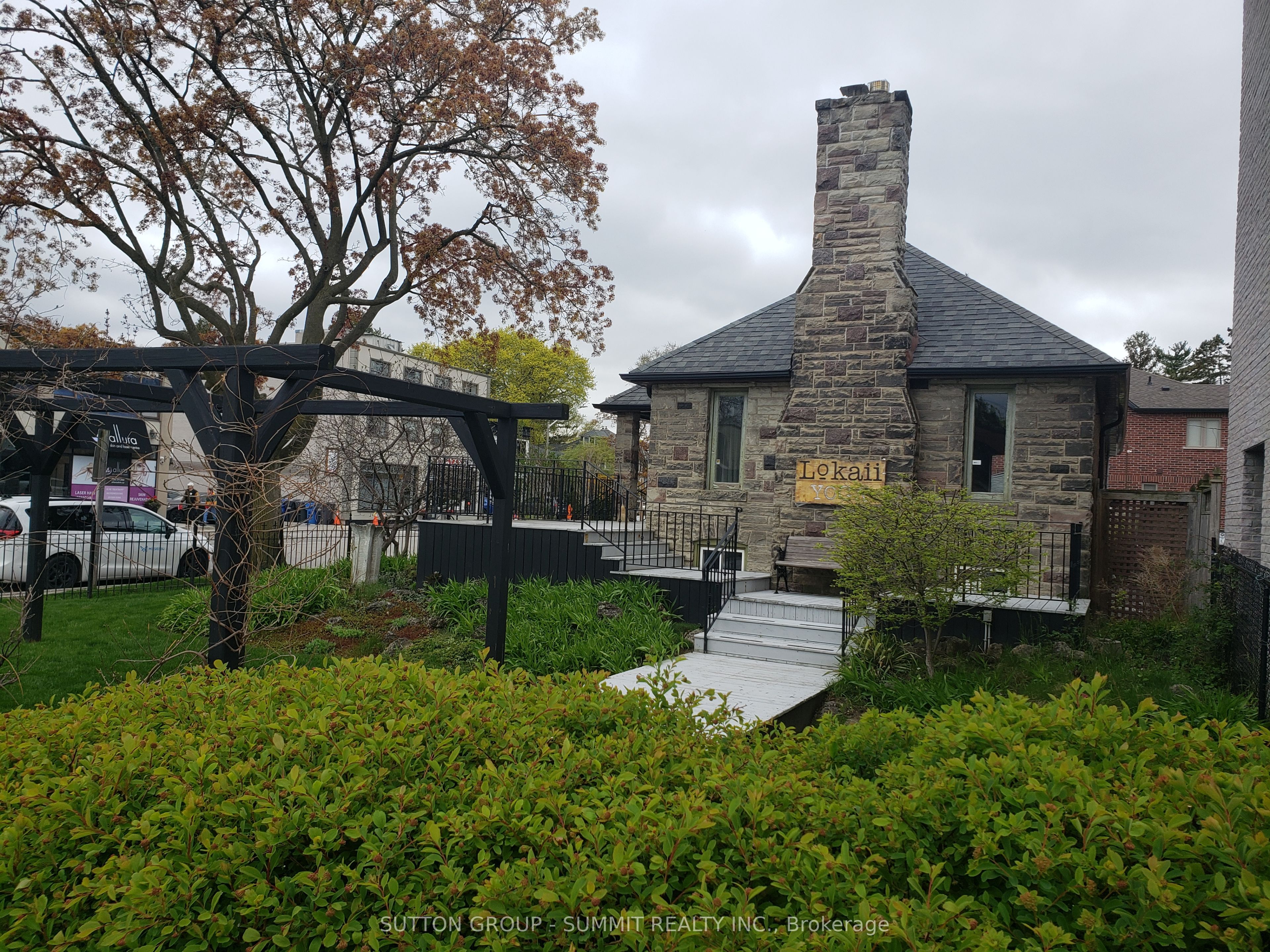3 Brant Avenue, Mississauga, ON, L5G 3N9 photo 2