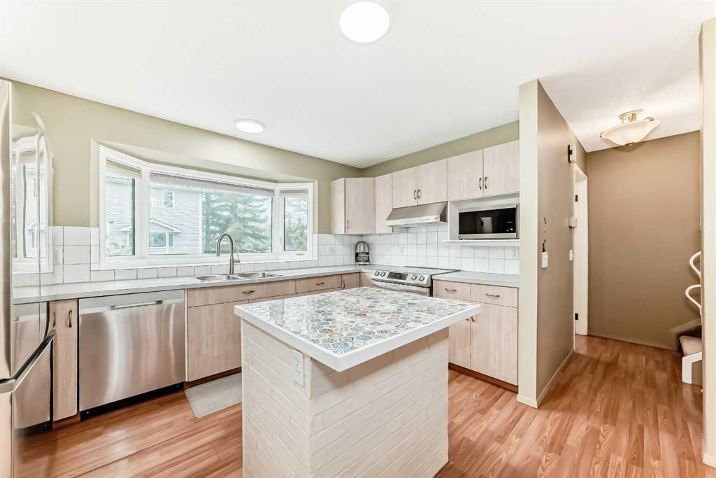 4 Glenbrook Villas SW, Calgary, AB, T3E 7E8 photo 3