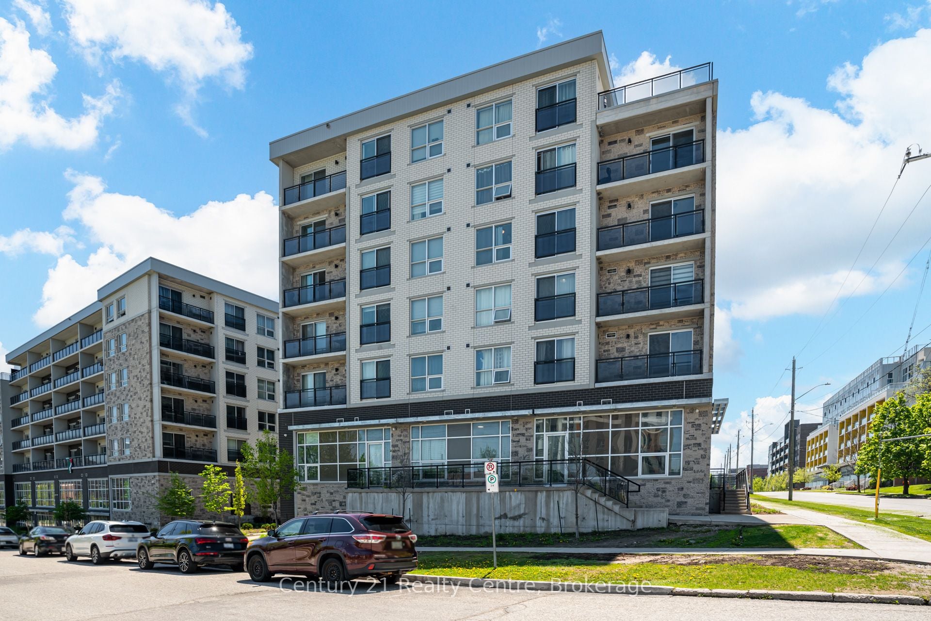 F 103-275 Larch Street, Waterloo, ON, N2L 3R2