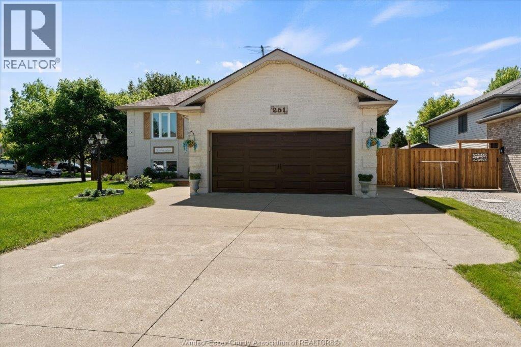 251 Willowwood , Belle River, ON, N0R1A0 photo 2