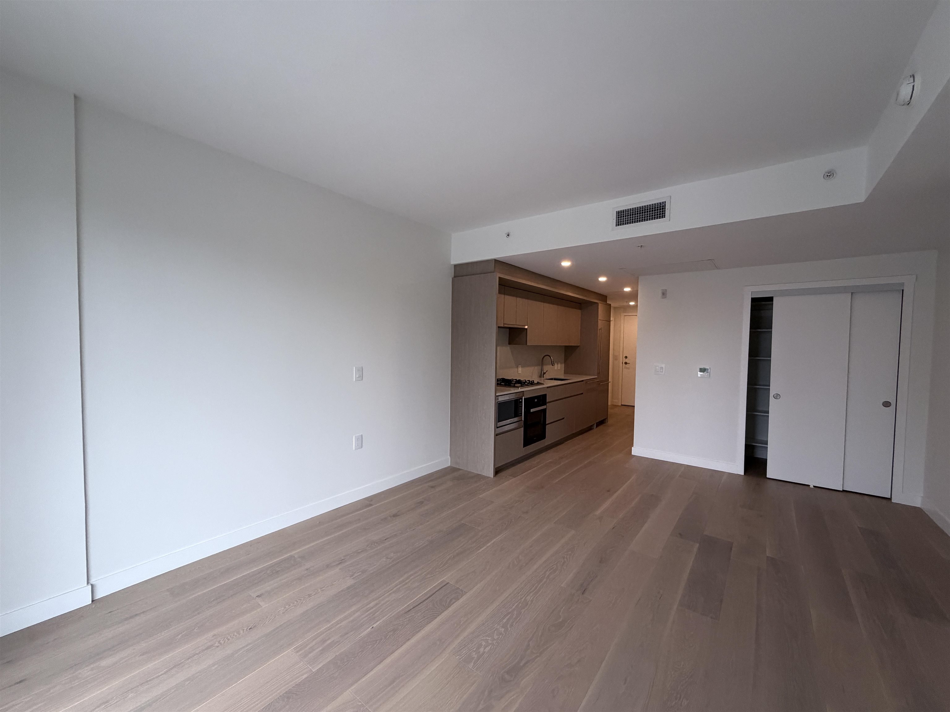 3xx-5212 Cambie Street, Vancouver, BC, V5Z 2Z7