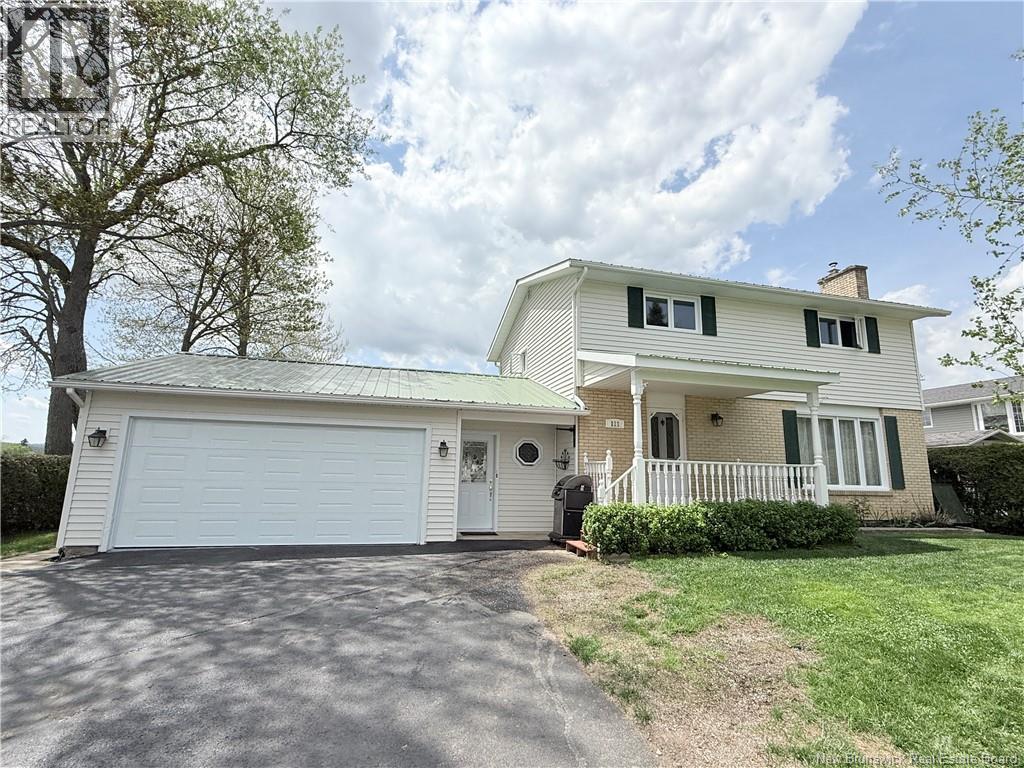 111 Elizabeth Street, Woodstock, NB, E7M1P8 photo 2
