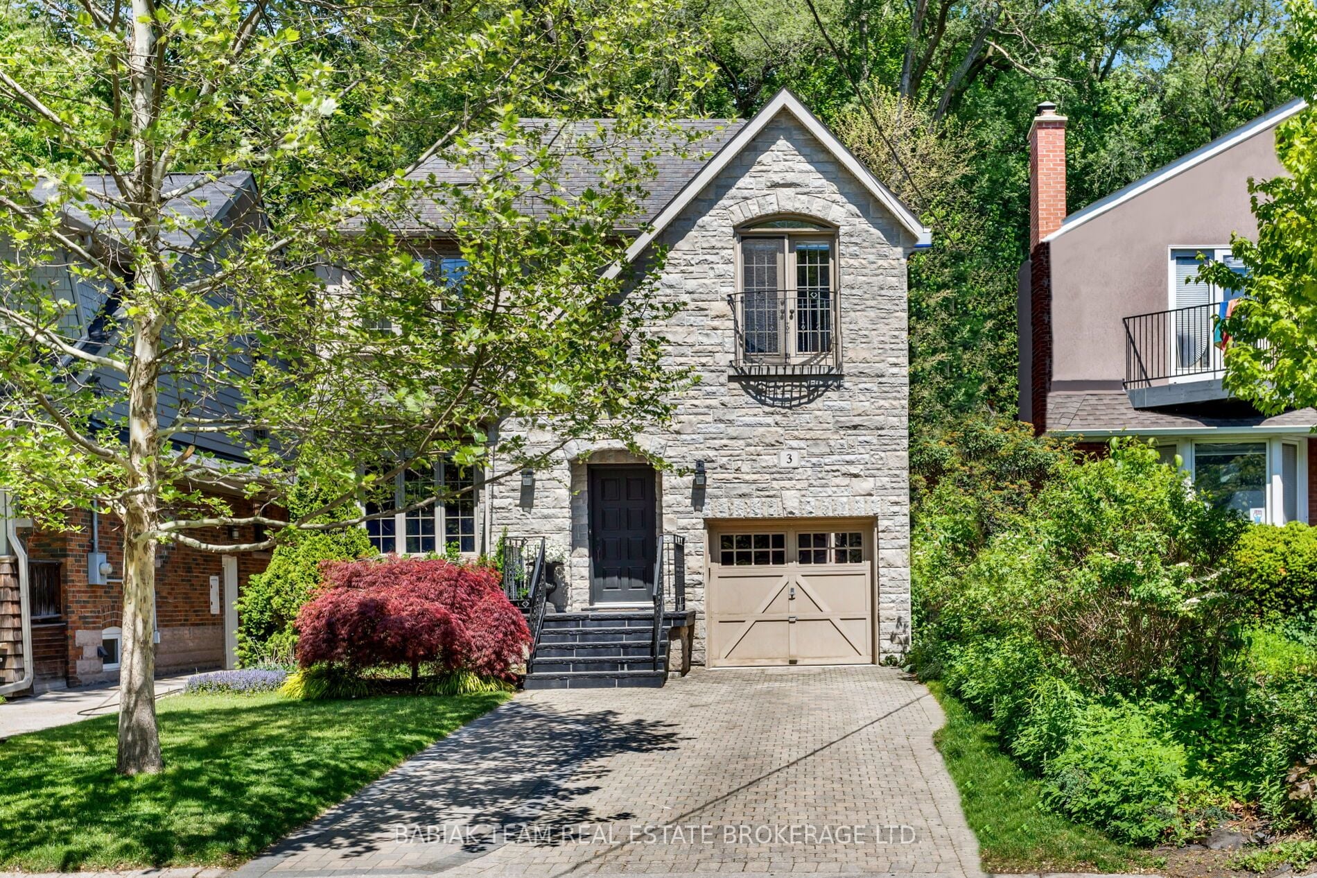 3 Humbercrest Boulevard, Toronto, ON, M6S 4K6