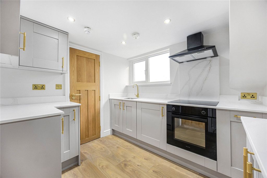Additional image 4 of 4 bed terraced house for saleLorne Street, Reading RG1