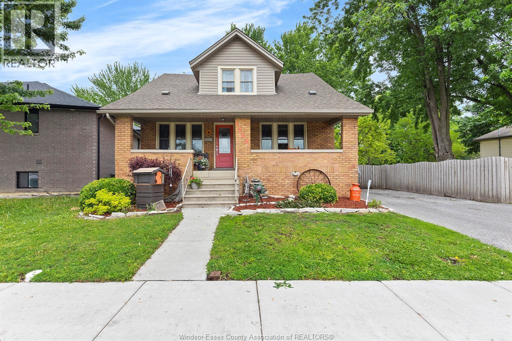 1288 Cabana Road West, Windsor, ON, N9G1C1