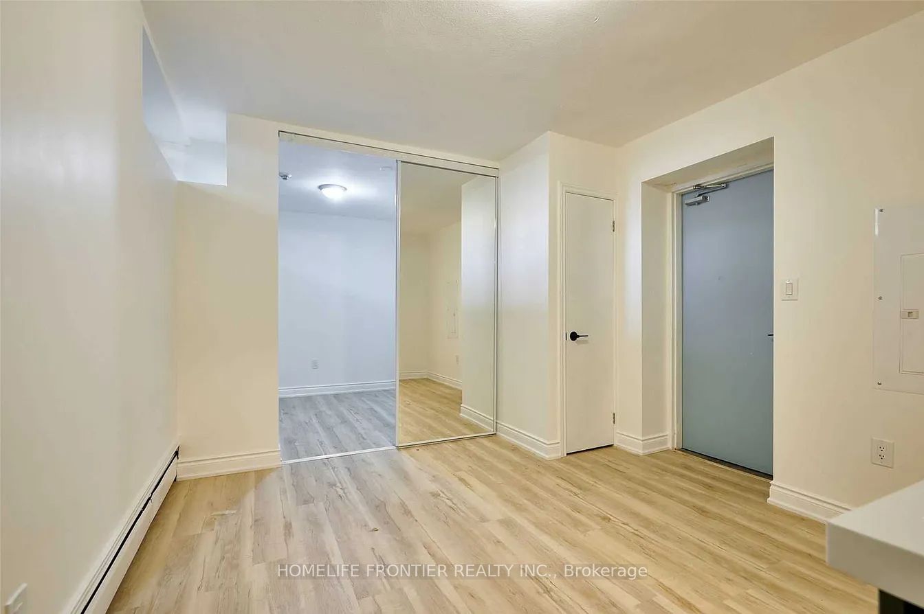 101-291 Scarlett Road, Toronto, ON, M6N 4L1 photo 2