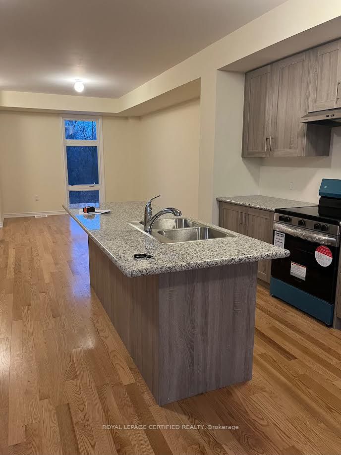 Additional image 3 of Upper-37 Puisaya Drive, Richmond Hill, ON, L4E 1L2