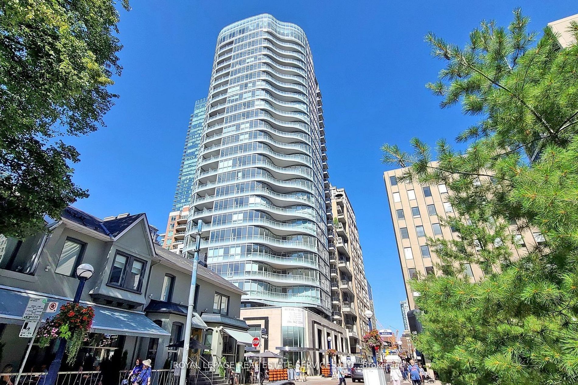 808-88 Cumberland Street, Toronto, ON, M5R 1A3