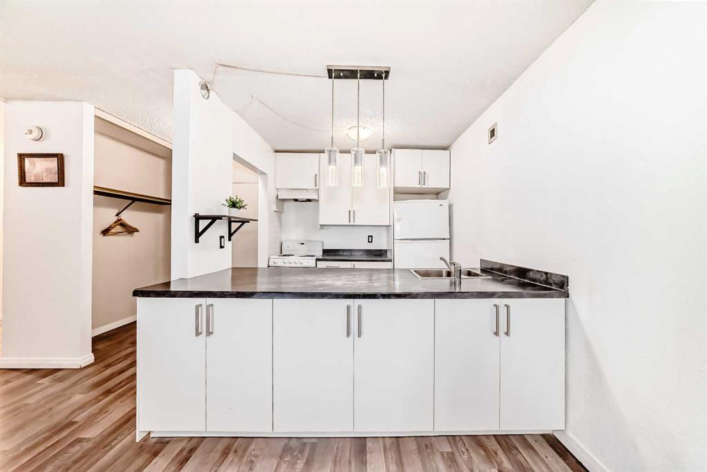 1403-221 6 Avenue SE, Calgary, AB, T2G 4Z9