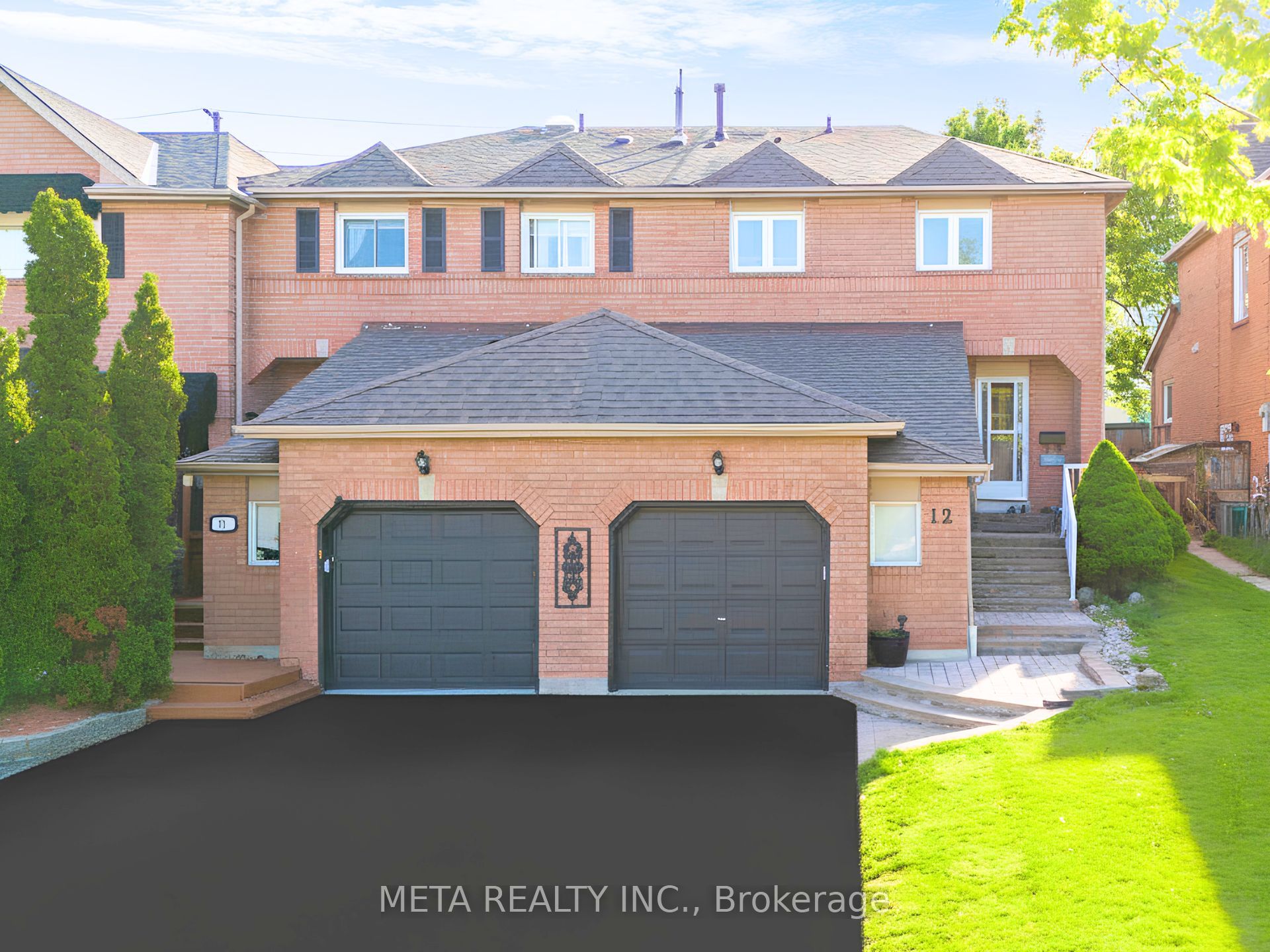 12 Heaver Drive, Whitby, ON, L1N 8X2