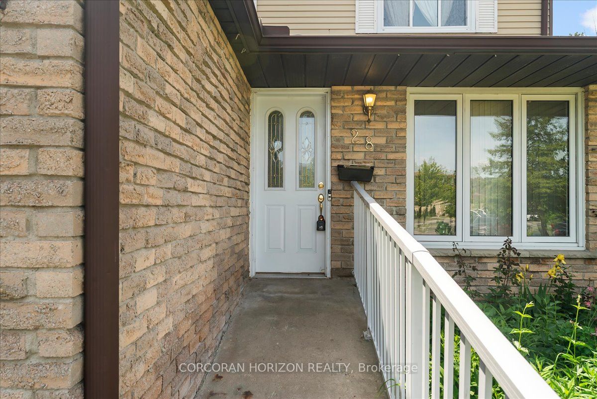 28 Chad Crescent, Toronto, ON, M1B 2Z6 photo 2