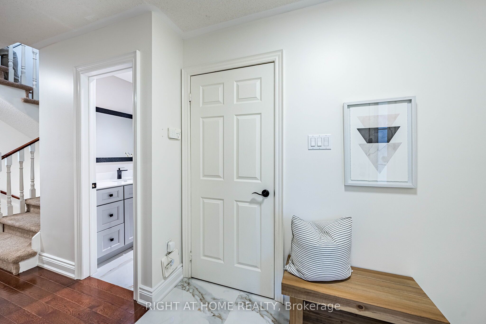 Additional image 5 of 3928 Hazelridge Road, Mississauga, ON, L5N 6Z4