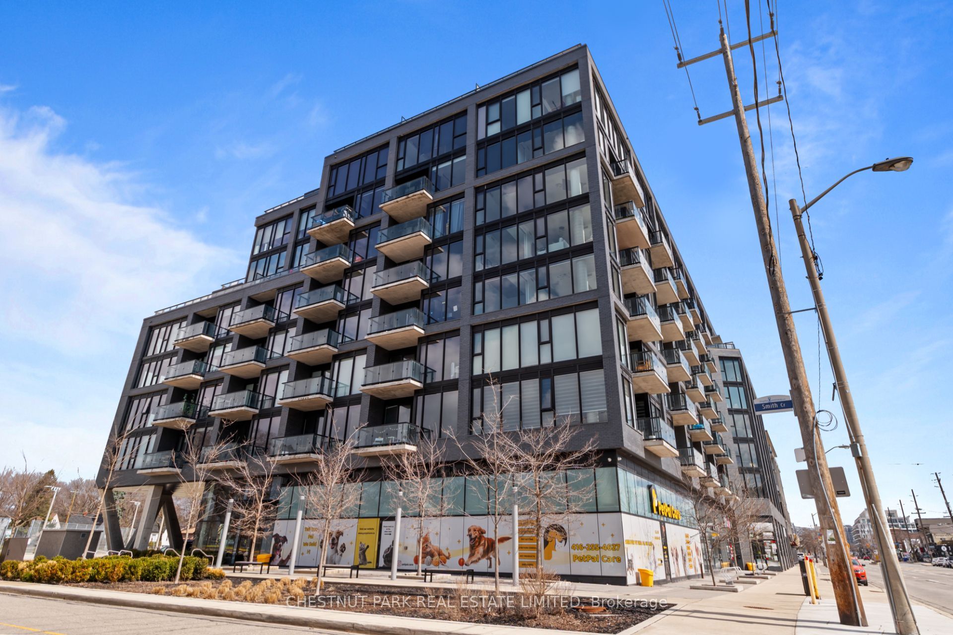 813-7 Smith Crescent, Toronto, ON, M8Z 0G3
