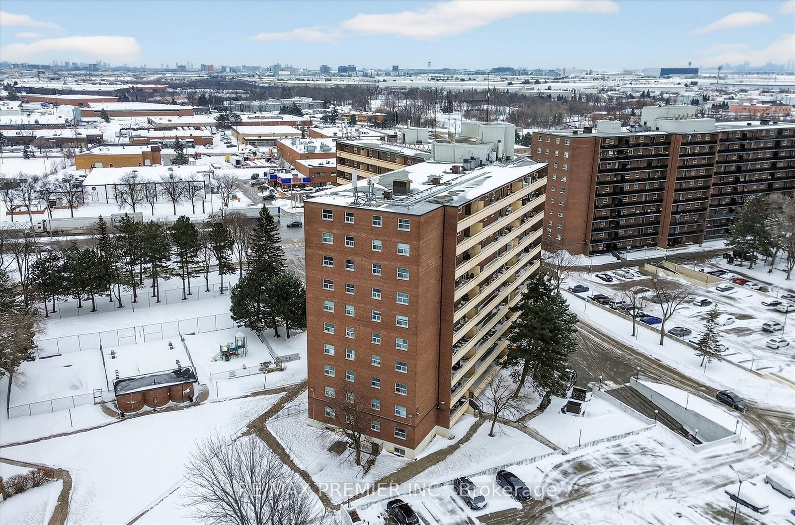 712-3555 Derry Road E, Mississauga, ON, L4T 1B2
