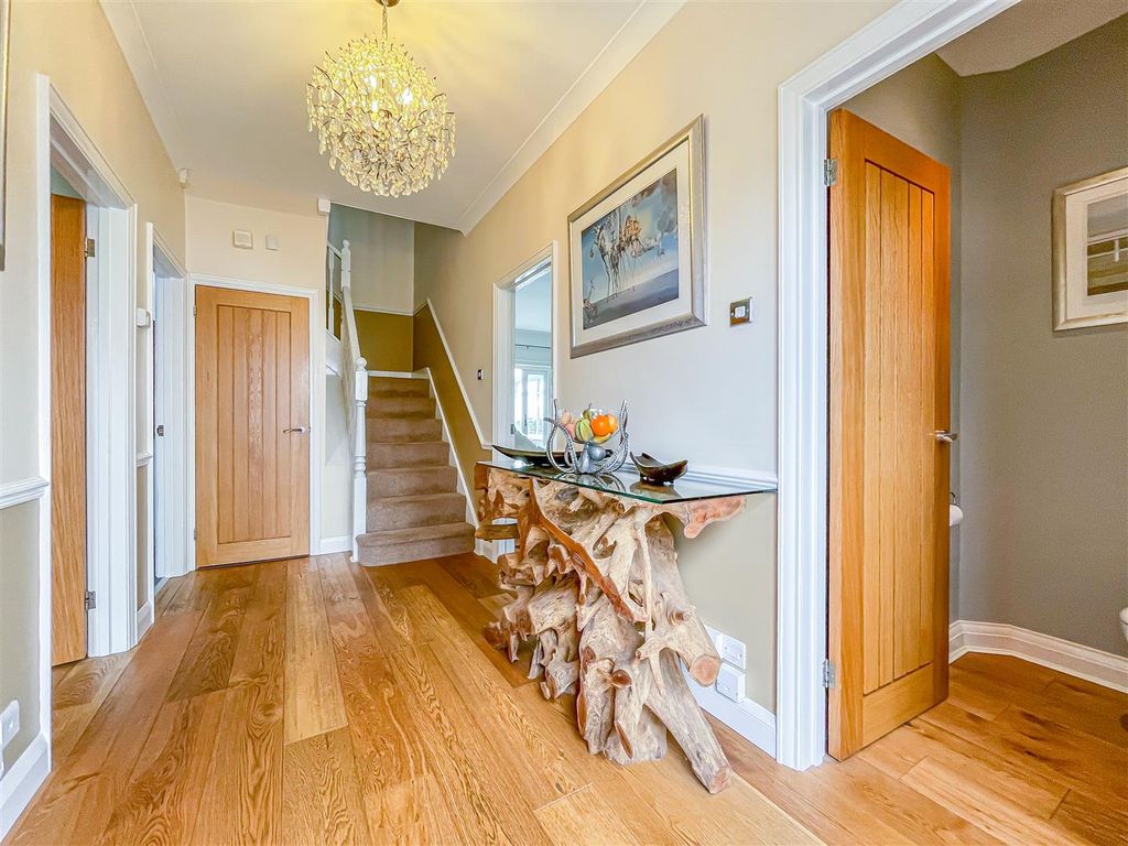 Additional image 6 of 5 bed detached house for saleAshingdon Heights, Rochford SS4