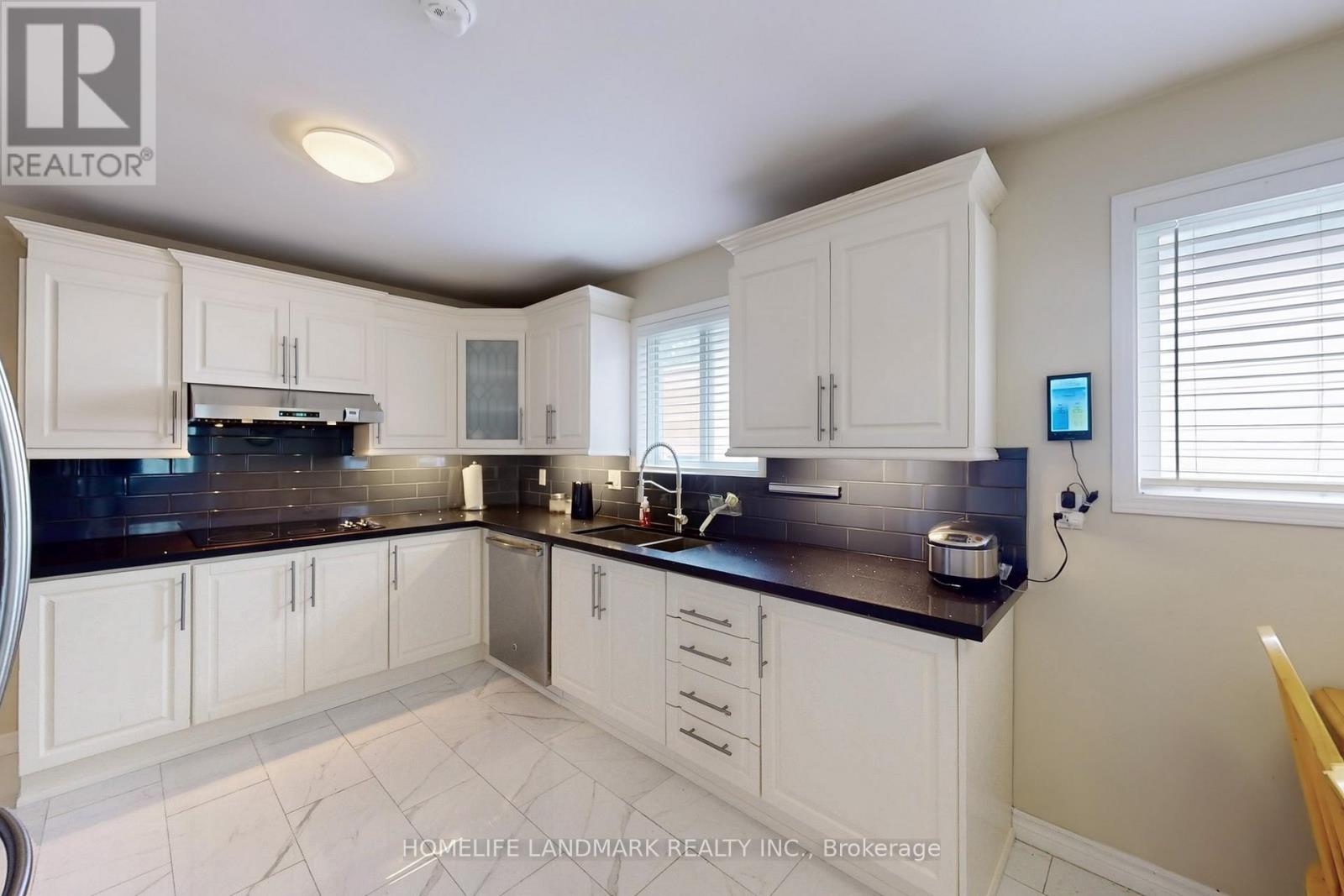 Additional image 3 of 2603 Bromsgrove Road North, Mississauga, ON, L5J1M1