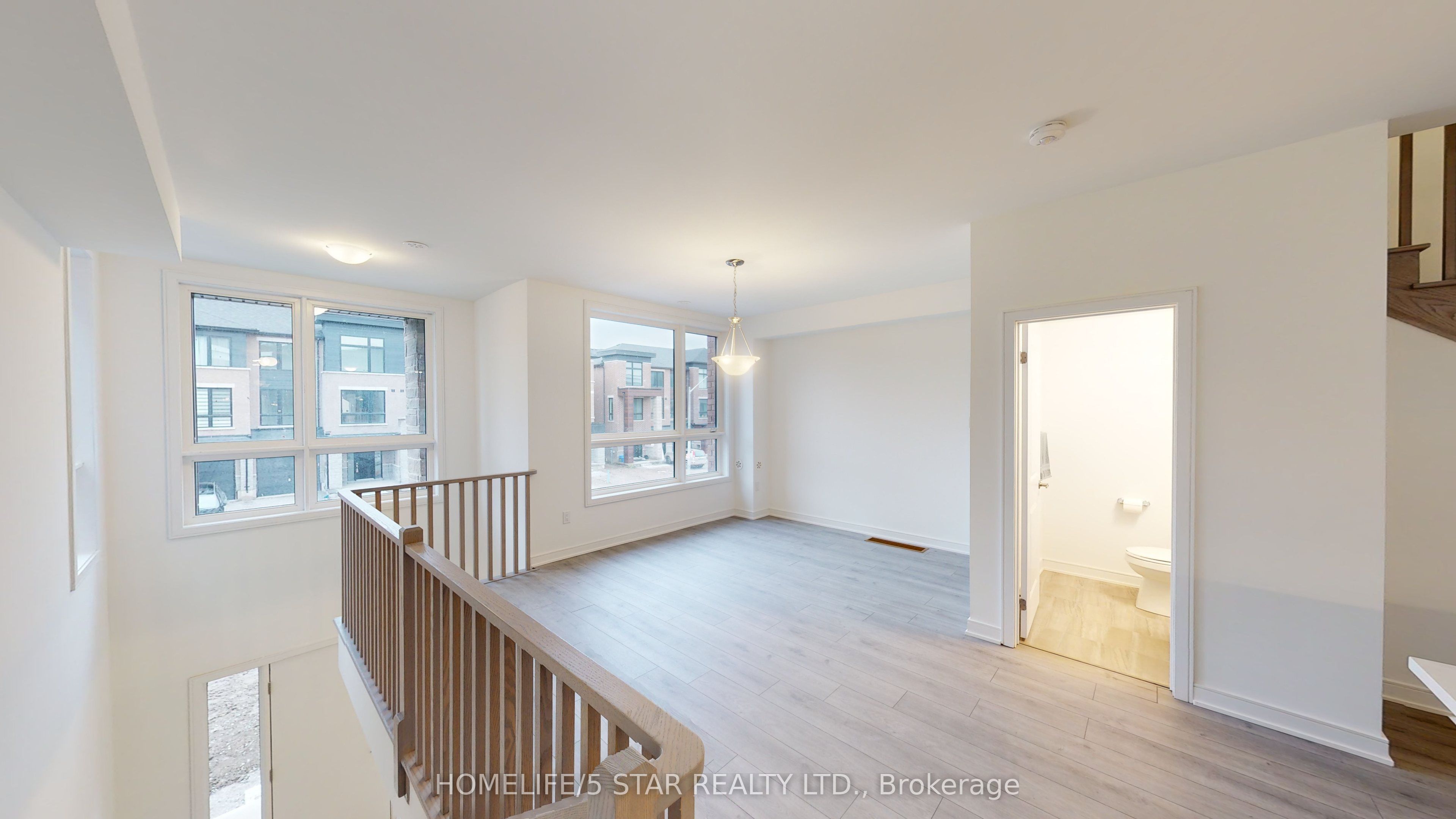 Additional image 4 of 126 Blue Forest Crescent, Barrie, ON, L9J 0N5