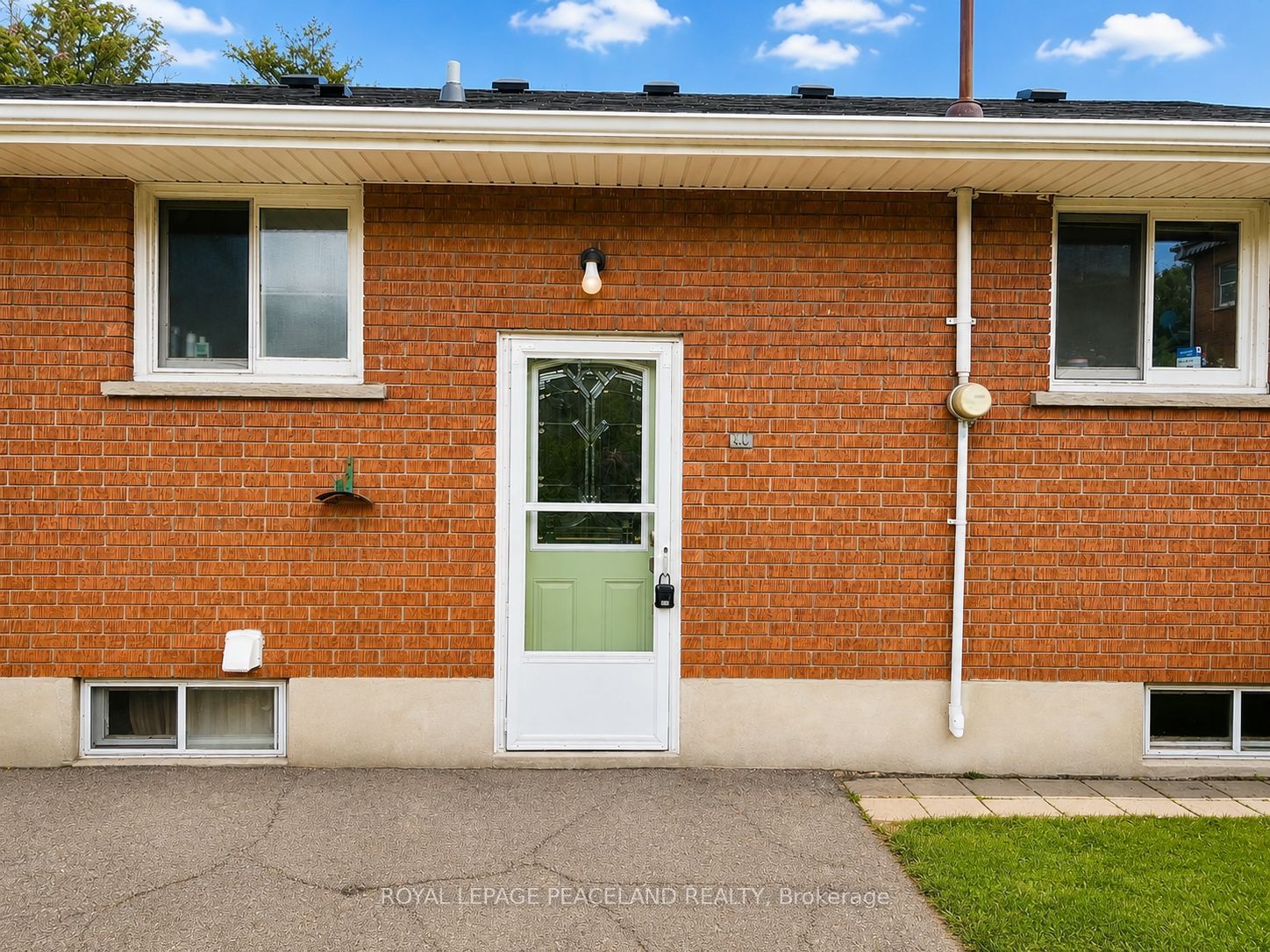 Basement-403 Denlow Avenue, Hamilton, ON, L9C 1K1